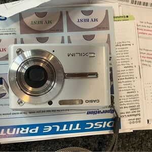 Casio Exilim White Digital Camera with box